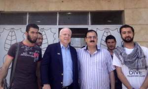 John McCain dan para pemberontak Suriah